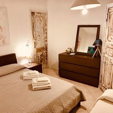 B&B Le Quattro Stagioni La Maddalena  Exterior foto